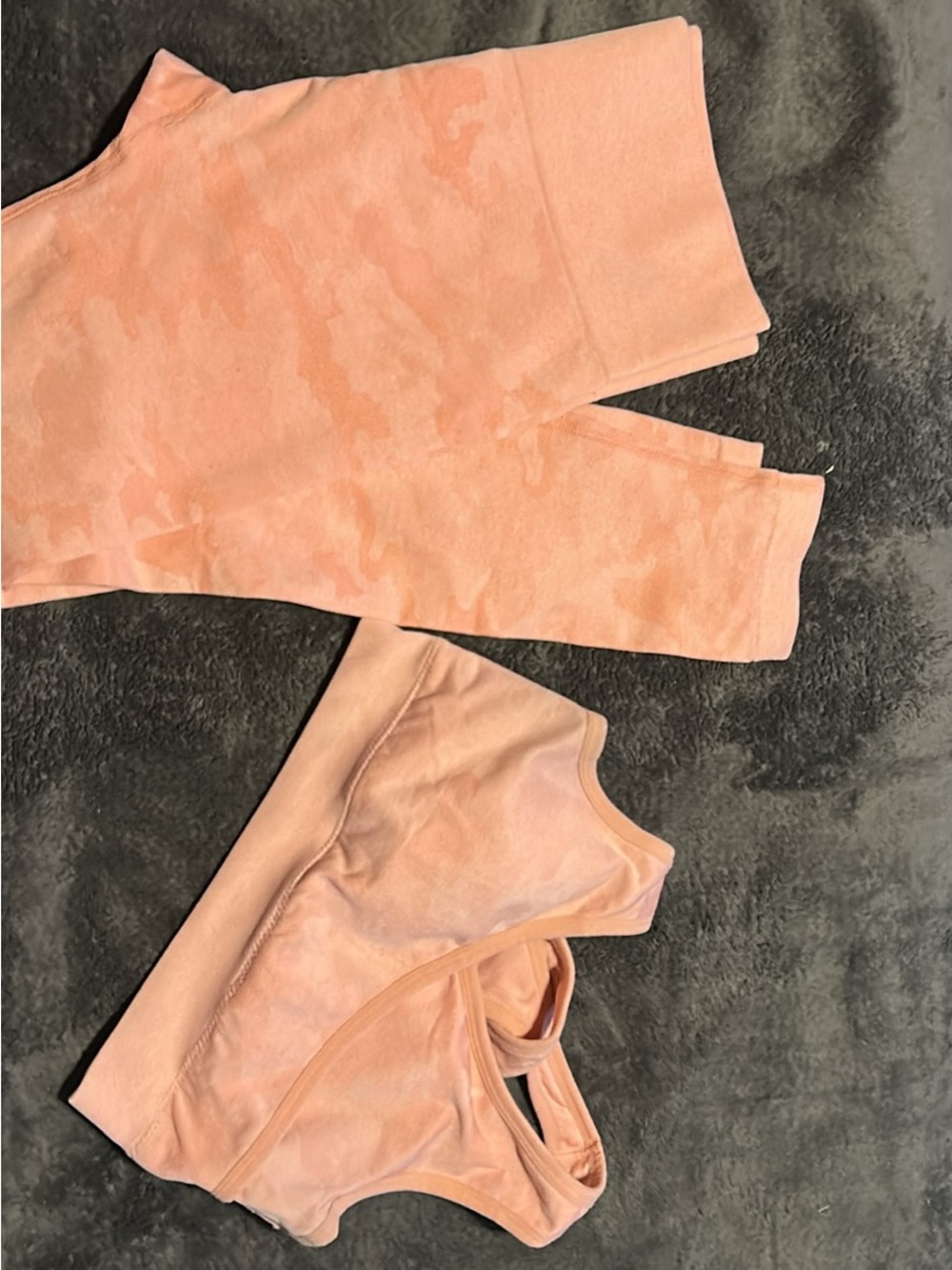 Peach Seamless Active Set - Cropped Leggings & Sports Bra size small